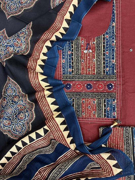 Cotton Printed Suit Set with Patch on Yoke (Rust)